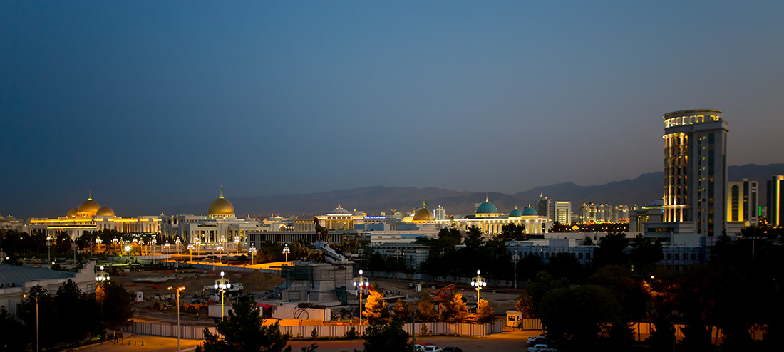 Ashgabat de nuit