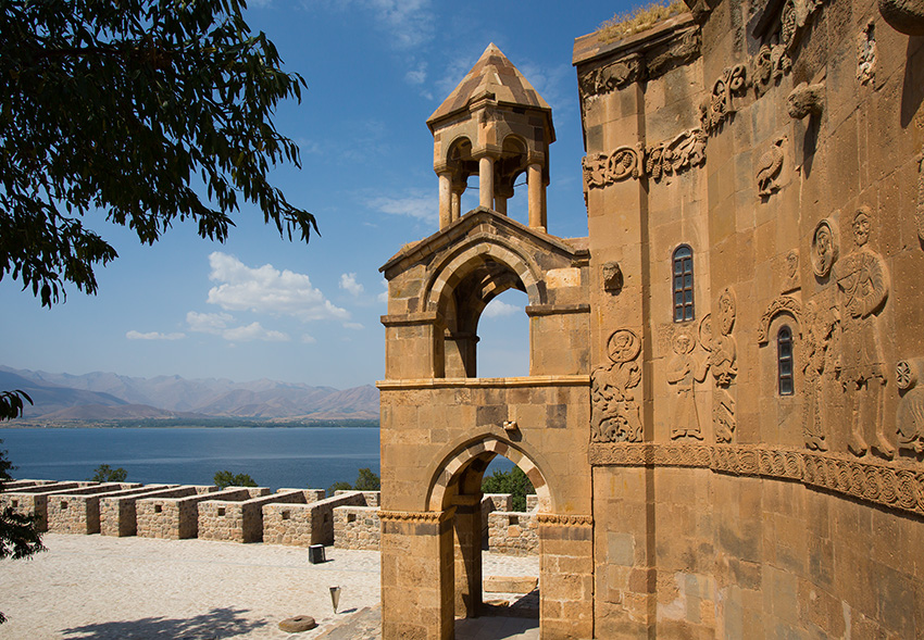 Eglise byzantine sur le lac de Van
